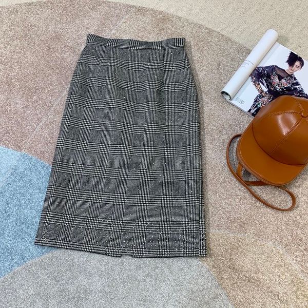 

2019 new ladies fashion rhinestones after split plaid skirt 1115, Black