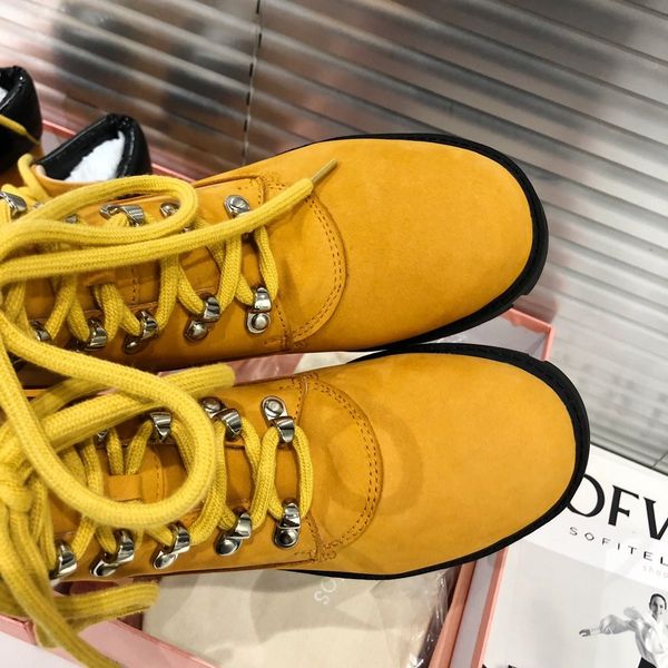 

the latest fashion martin boots, anti-skid boots, snow boots, leather shoes, outdoor sports shoes,designer shoes,fashionable and generous, Black