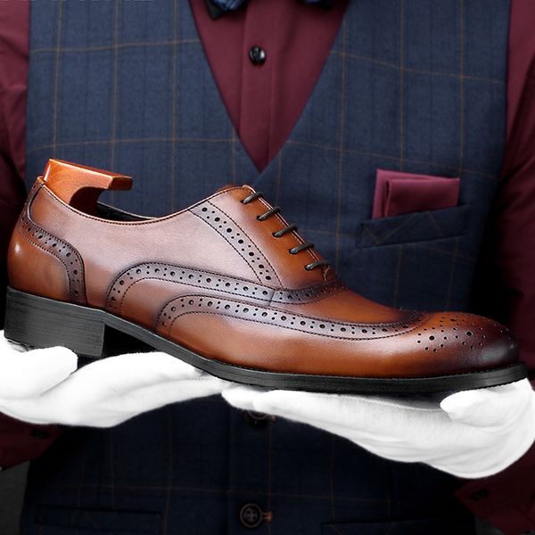 

new british genuine leather men's handmade retro oxfords pointed toe laces man carved formal dress wingtip brogues shoes hkn142, Black