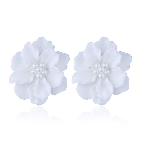 

1 pair white flower ear stud fashion white flower simulated pearl stud earrings for women girl jewelry, Golden;silver