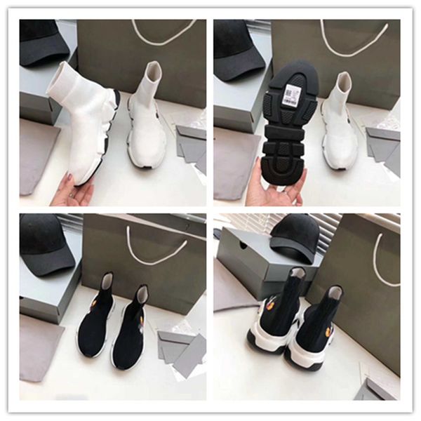 

2020 explosion models couple shoes are all hand-knitted and wear for a long time without deforming the soles, non-slip and wear-resistant, Black