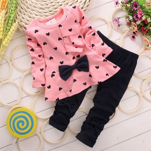 

new baby girl clothing set heart-shaped print bow cute 2pcs cloth set children cloth suit t shirt + pants high quality, White