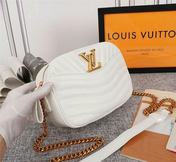 

vv6 the latest french high-end brand women's wear small broken bag classic charm exquisite fashion design party delivery m53682, Black;red