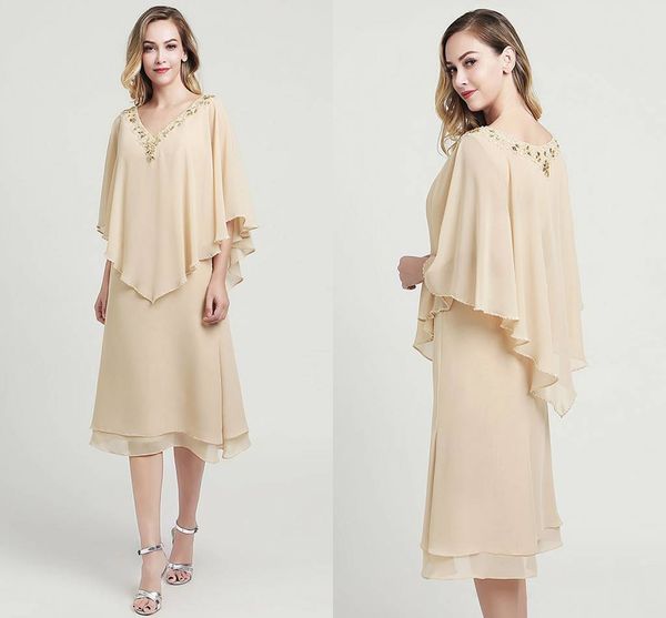 2022 Champagne Chiffon Mãe da Noiva Vestidos A-Linha V Neck Meia Manga Chá Comprimento Frisado Personalizado Made Plus Size Vestidos de Noite Elegant