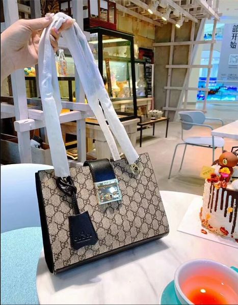 

2020 hot solds женские сумки дизайнеры сумки кошельки наплечные сумки мини цепочка сумка дизайнеры crossbody сумки messenger сумка клатч m16