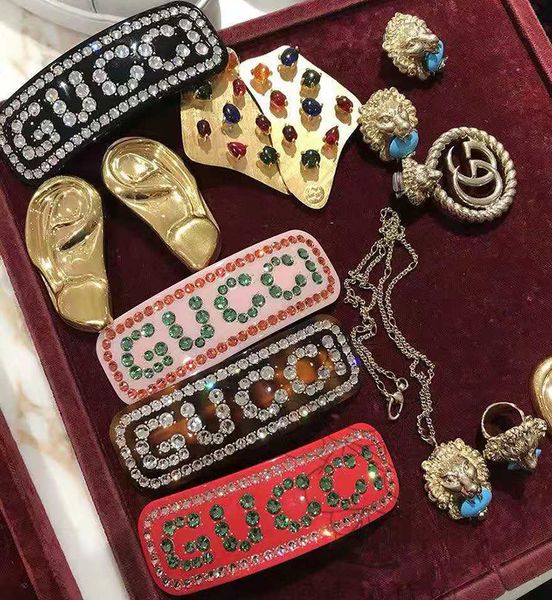 

Роскошный аксессуар для волос клипа женщин Rhinestone Буквы G волос Гребень для волос Заколки подарок 5 цветов