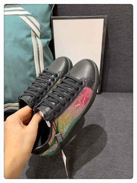 

2020 new so couple casual white shoes men casual sports ladies casual sports shoes
