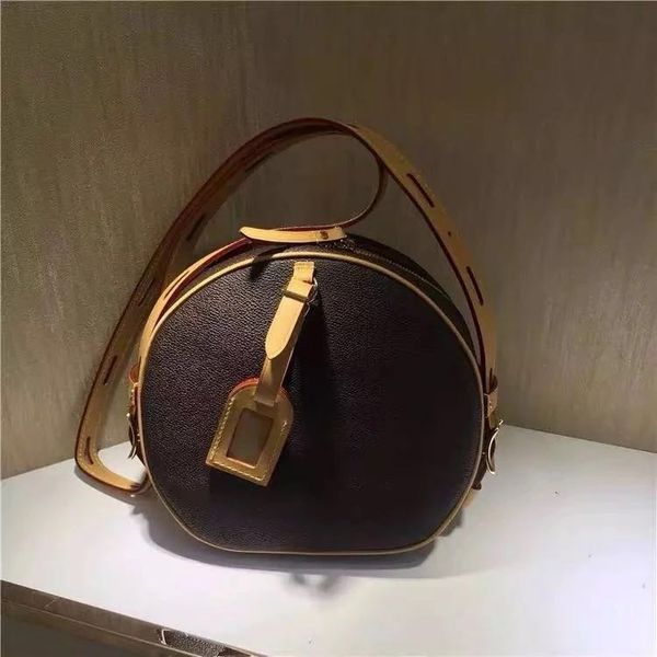 

luxury fall and winter 2019 new soft cake single shoulder slant bag female leather female bag round small retro-vintage