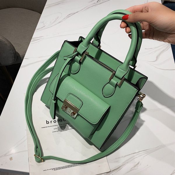 

texture bag foreign style female bag 2019 new tide korean version of the wild messenger solid color simple fashion handbag