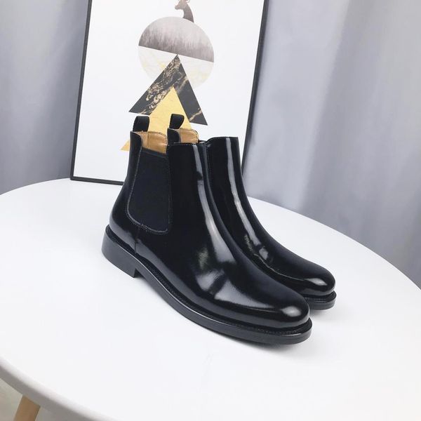 

black martin boots female handsome short female 2019 new british wind boots version of the autumn short tube rider boots women classic