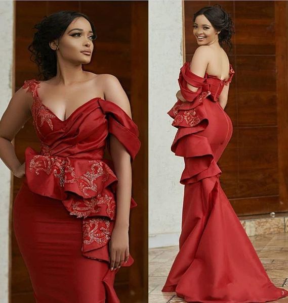 

Sexy Red Mermaid 2019 Arabic Evening Dresses Beaded Sweetheart Satin Prom Dresses Cheap Formal Party Bridesmaid Pageant Gowns