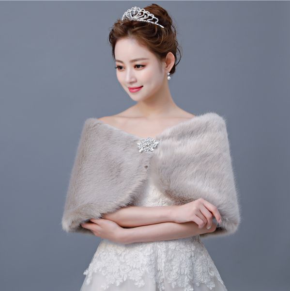 

lady of the formal banquet autumn winter thermal shawl faux fur banquet dress shawl 2020 new style, White