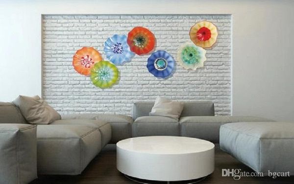 Türkische Murano-Glasplatten in Blumenform, Murano-Kunstglas-Wandleuchten mit LED-Glühbirnen, an denen bunte Glas-Wandplatten hängen