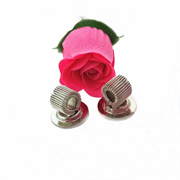 

1 pcs kawaii mini pen pencil holder magnetic single hole doctors uniform pen clip metal stationery, Black;red