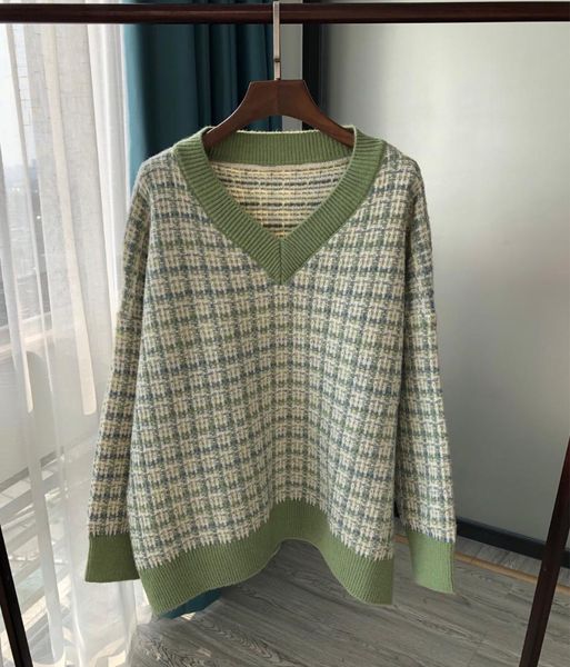 

women sweater loose fruit green plaid sweater, White;black