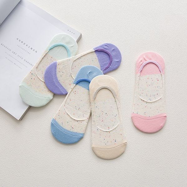 

10 pieces = 5 pairs spring summer silicone non-slip color point yarn cotton female invisible socks women slipper socks, Black;white