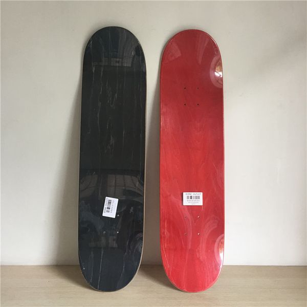 2022-Hot Tavola da skateboard colorata in bianco di lusso Tavole da skate in acero canadese Colori rosso verde nero disponibili