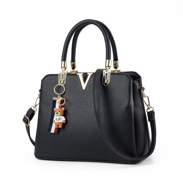 

2018 new fashion handbag Korean version of the handbag handbag V word shoulder Messenger bag