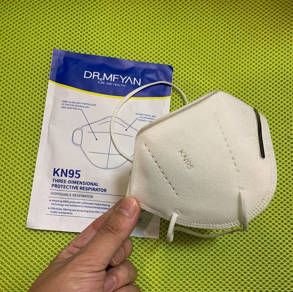 

anti-dust kn95 face mask sanitary mask breathable mouth face mask for dust protection personal health