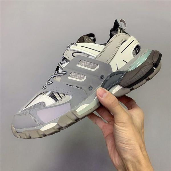 

three generations of paris daddy platform shoes 3.0 men and women couples led lights glow popular womenss shoes casual menss shoes 09, Black