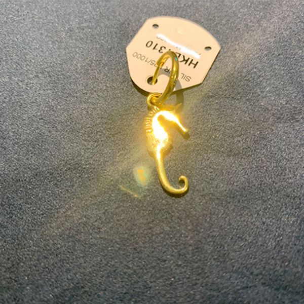 

wholesale- mono yellow silver ete lucky seahorse earring, Golden