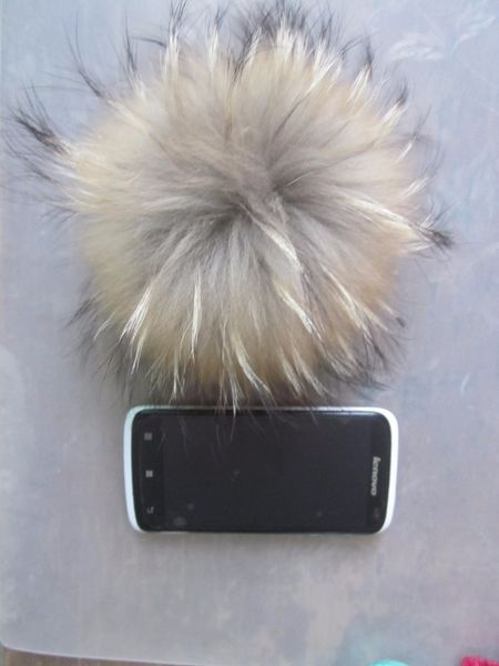 

natural color raccoon fur pompom with pins quality 15cm super large bags accessories hat decoration key chain bulb