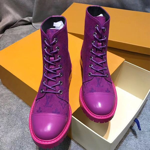 

2020 new european and american autumn and winter fashion leather martin boots with round head short female knight boots thick bottom, Black