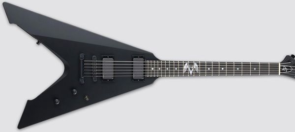 LTD Metallic James Hetfield Vulture Matte Black Flying V E-Gitarre, satiniert, aktive EMG-Tonabnehmer, 9-V-Batteriekasten, schwarze Hardware