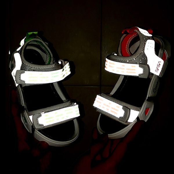 

reflective shoes boys sandals fashion girls shoes summer breathable toddler kids sandals soft schoold shoes for teens size 26-30 t200507, Black;red
