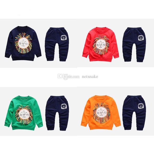 

2019 america and europe pop spring style cotton round collar lion pattern suit with long sleeve jacket and trousers for boys and girls, White