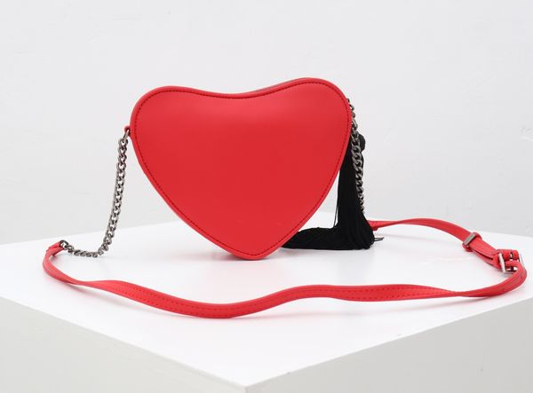 

luxury, and fashionable cross-body bag, single shoulder bag, heart-shaped creative cross-body bag
