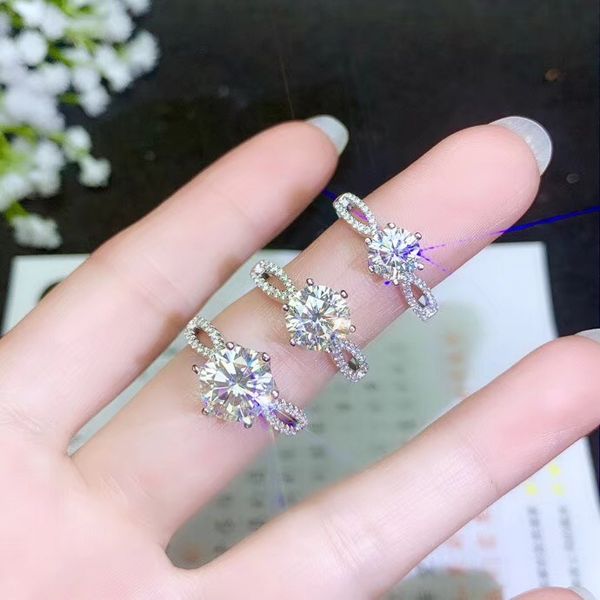 

classic style, simplest style, various sizes of moissanite, 925 silver lady's ring, Golden;silver