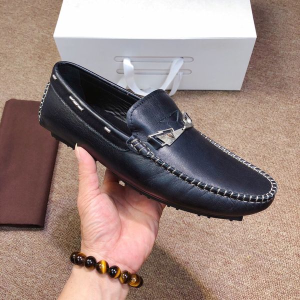 

2019 men's casual shoes leather fabric tide luxury design flat shoes comfortable light original box shipping code 38-45, Black