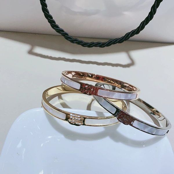 

new titanium steel natural shellfish letter c bracelet classical european wrist strap hand ornaments bangle fashion accessories vip gift 6*5, Black