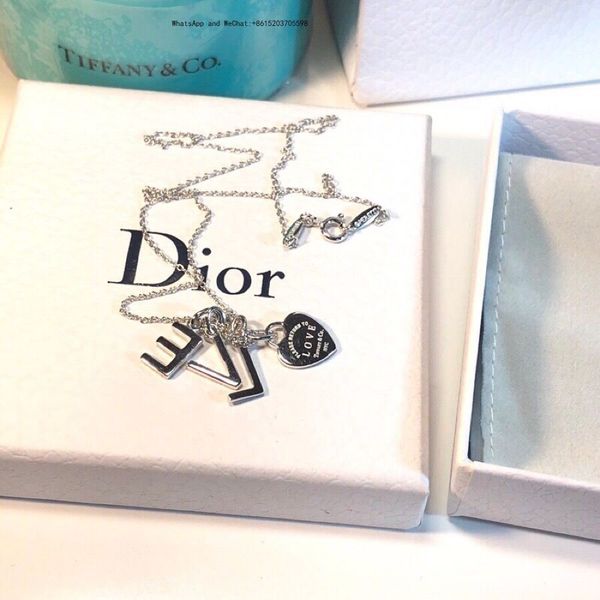 

Vintage Women's Charms Snap Button Necklace With Link Chain Woman silver fashion Jewelry for women Beautiful Crystal