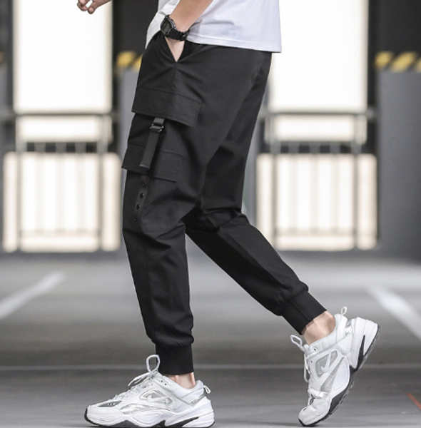 

2020 summer men's new men's korean version of the trend nine-point pants sports pants overalls beam feet trend casual pant, Black