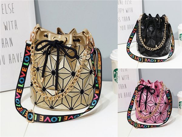 

2020the new genuine leather worn women bucket bags woman shoulder bag fashion mini designer cross grain crescent package#424