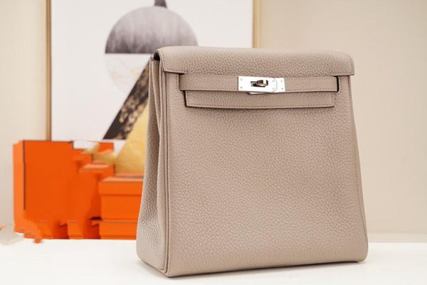

2020 new backpack style bags new designer luxury handbags very calfskin women's backpack designed by popular