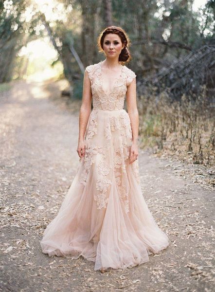 

2020 new vintage lace wedding dress champagne deep v-neck decals frilly cap sleeve mop the floor dress vestido de festa, White