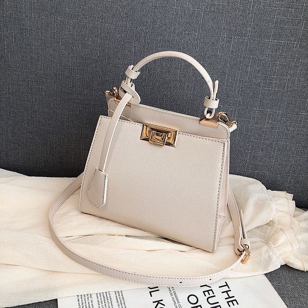 

2019 luxury factory outlet casual women pu leather handbags fashion lock shoulder macaron candy color messenger bags