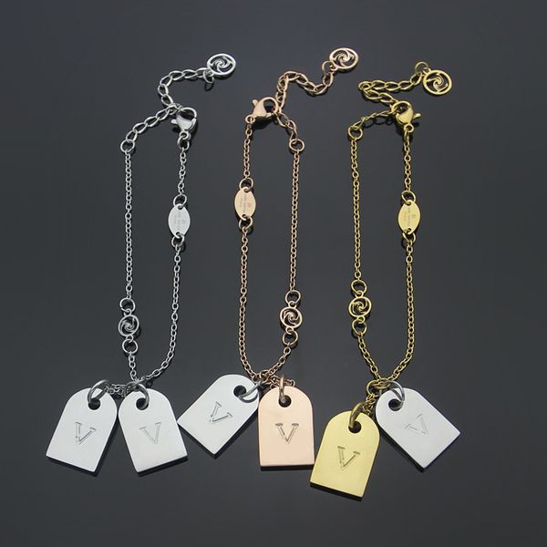 

factory price jewelry v letter glossy double hang tag intermediate color bracelet women's designer bracelet set, Black