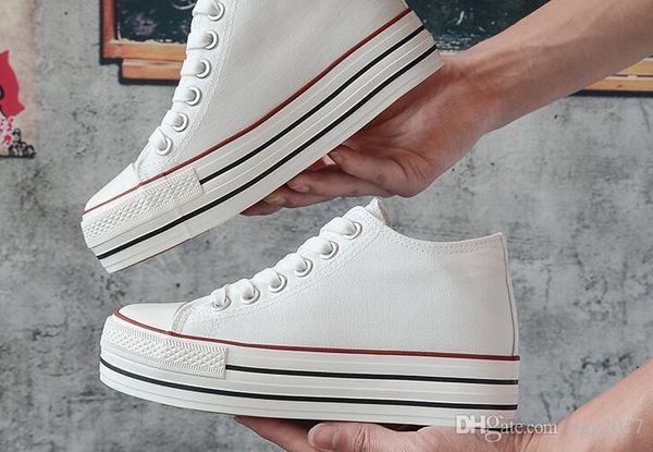 

Global canvas shoes women within the summer 2017 new low-end wild leisure small white shoes students flat