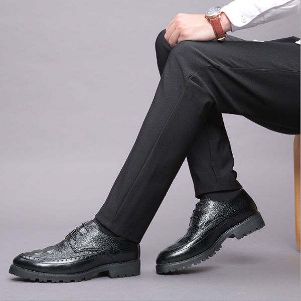 

new crocodile pattern men's business dress shoes fashionable pointed casual high heels for men's wedding shoes, Black