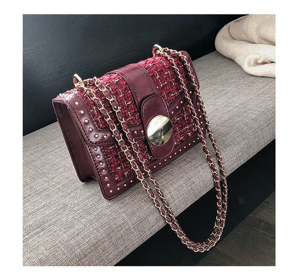 

чистый красный маленький черный мешок премиум французский нишей темперамент простой кроссбоди мешок