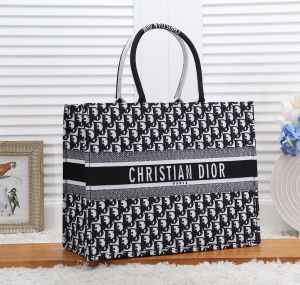 

New european tyle cla ic ladie tote handbag houlder bag hopping bag pure noble oft making pari upermodel catwalk how