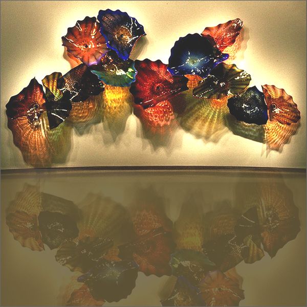 

2019 new arrival murano glass wall plates european style customized handmade blown glass plates art designed wall lamps for sale