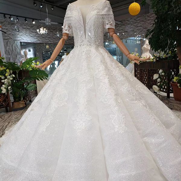 

2019 поледние екие вадебне пла  коѬокими Ѭђкавами из биеѬа иллзи глђ White