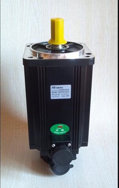 

150st-m15025lfb новый и оригинальный серводвигатель