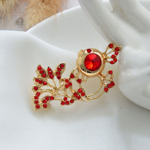 

red rhinestone gold zinc alloy goldfish animal brooch collar pin jewelry, Gray
