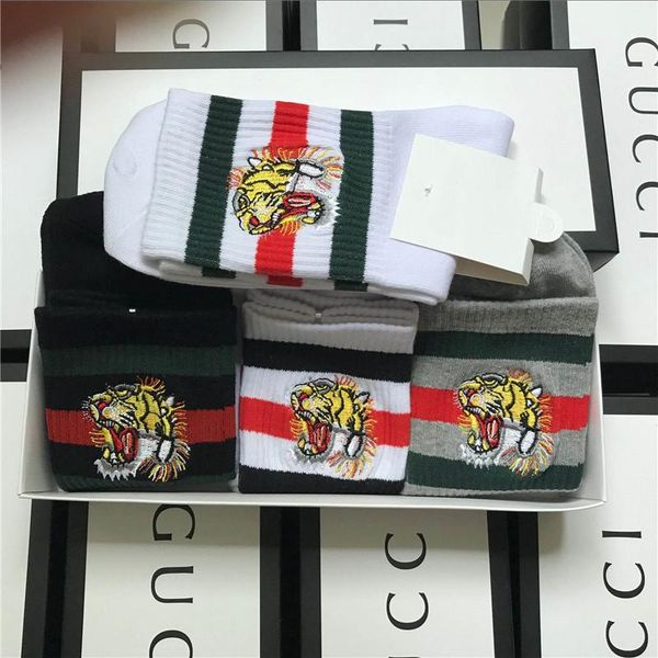 

4pair lot fa hion tiger head men de igner ock red black triped port kateboard ock breathable mid half cotton cok couple tocking